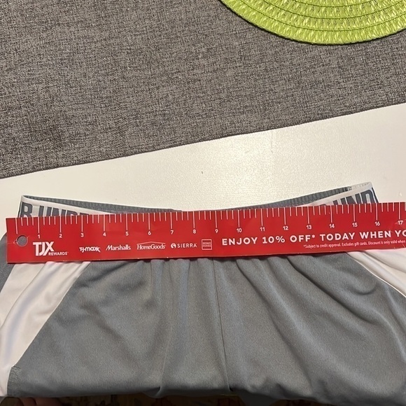 Under Armour Womens grey and white Athletic shorts - Picture 6 of 7